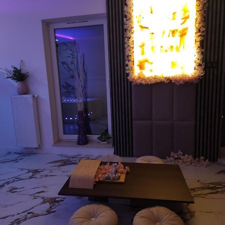 New In Gdansk! Red Room In The Heart Of Gdansk - Bdsm - With A Luxury Jacuzzi And Access To A Sauna Экстерьер фото